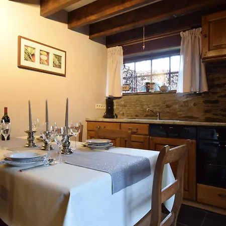 At The Calm Way In The Center Tatil Evi *